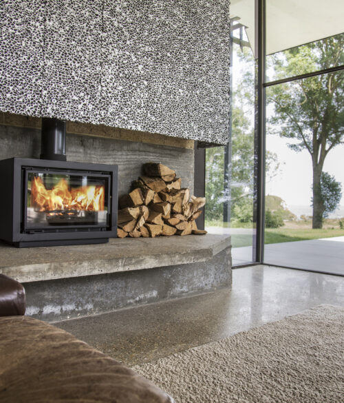 Charnwood Bay 5BX with centre stand